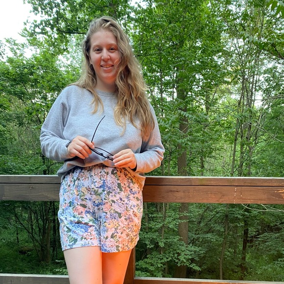 Meet your Posher, Gretchen - Picture 1 of 1